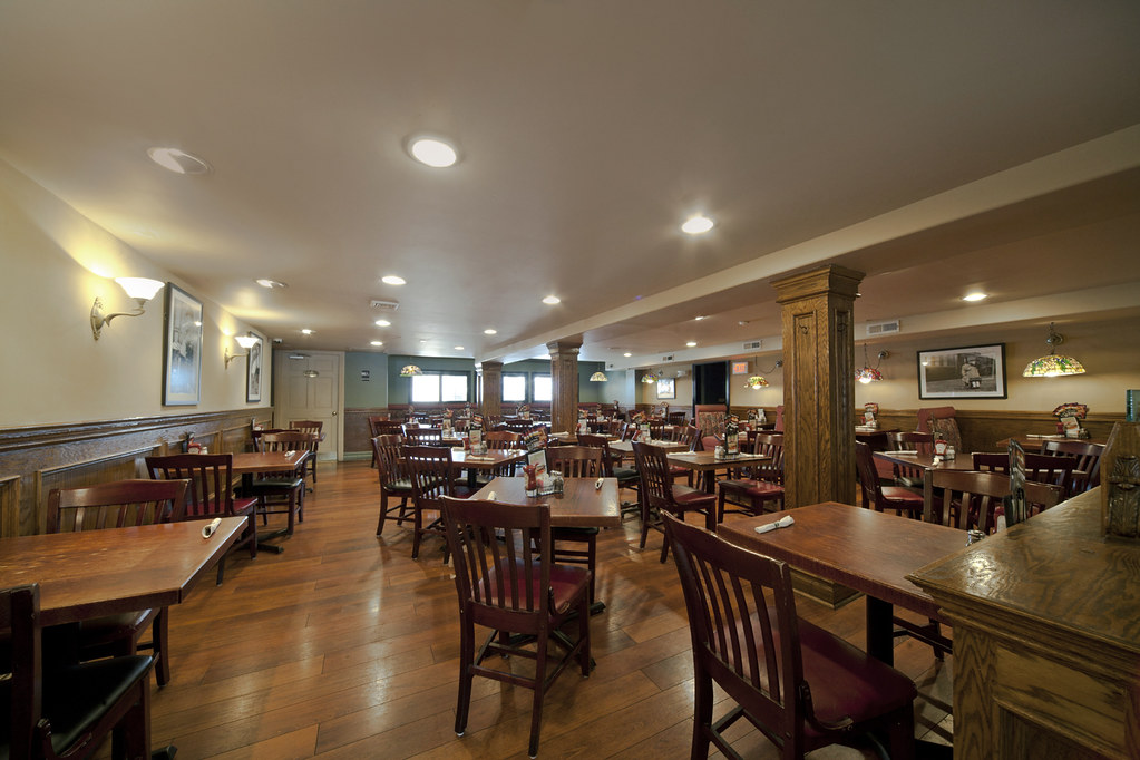 Tiffany's Restaurant Pine Brook, Tiff's Bar & Grill Pine B
