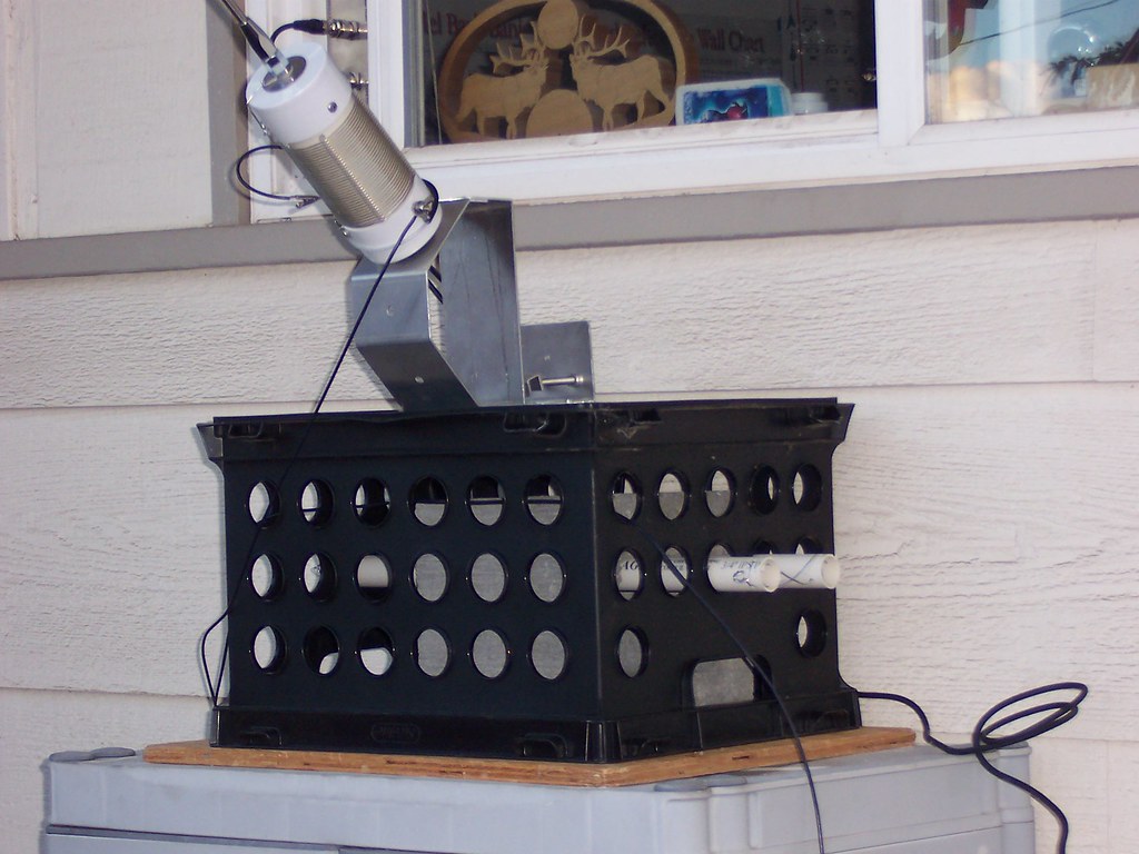 MFJ1622 Window Mount Antenna (2) Finally got my HF antenn… Flickr