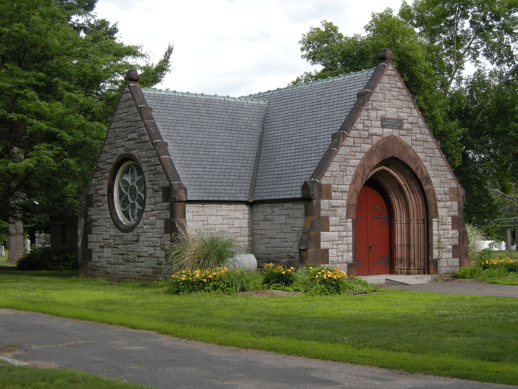 Pine Hill Cemetery, Westfield, Mass. Ian Swart Flickr