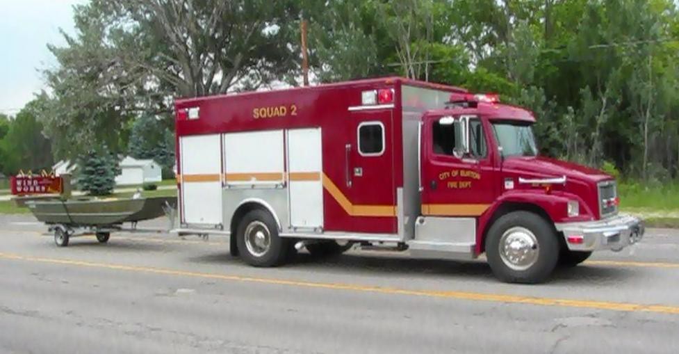 Burton, MI Fire Department Squad/Water Rescue 2 in the Bur… Flickr