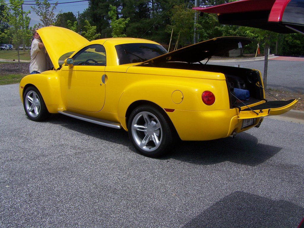 CHEVY SSR See at car show in dacula, ga 04232001 Pete Stephens