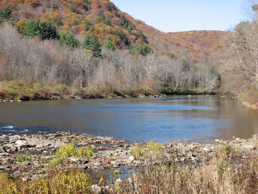 THE HOUSATONIC RIVER AT CORNWALL BRIDGE, CT Rob lawrenz Flickr