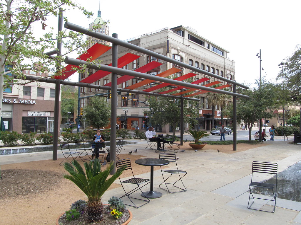Main Plaza, San Antonio, TX David Vandiver Flickr
