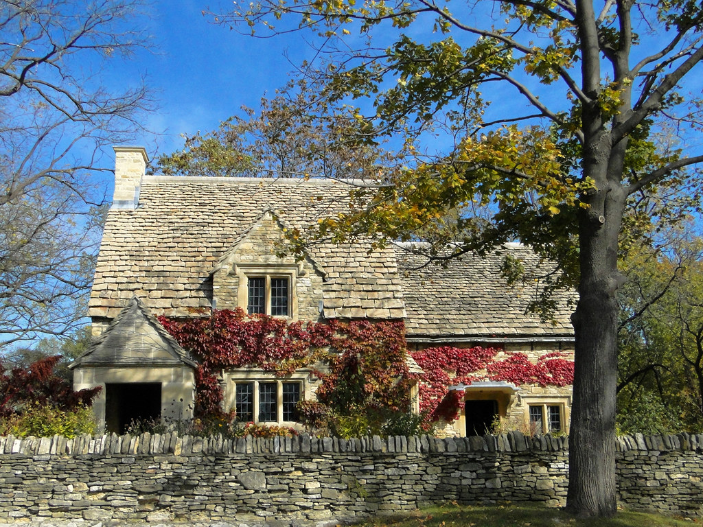 Cotswold Cottage The Cotswold Cottage, the oldest building… Flickr