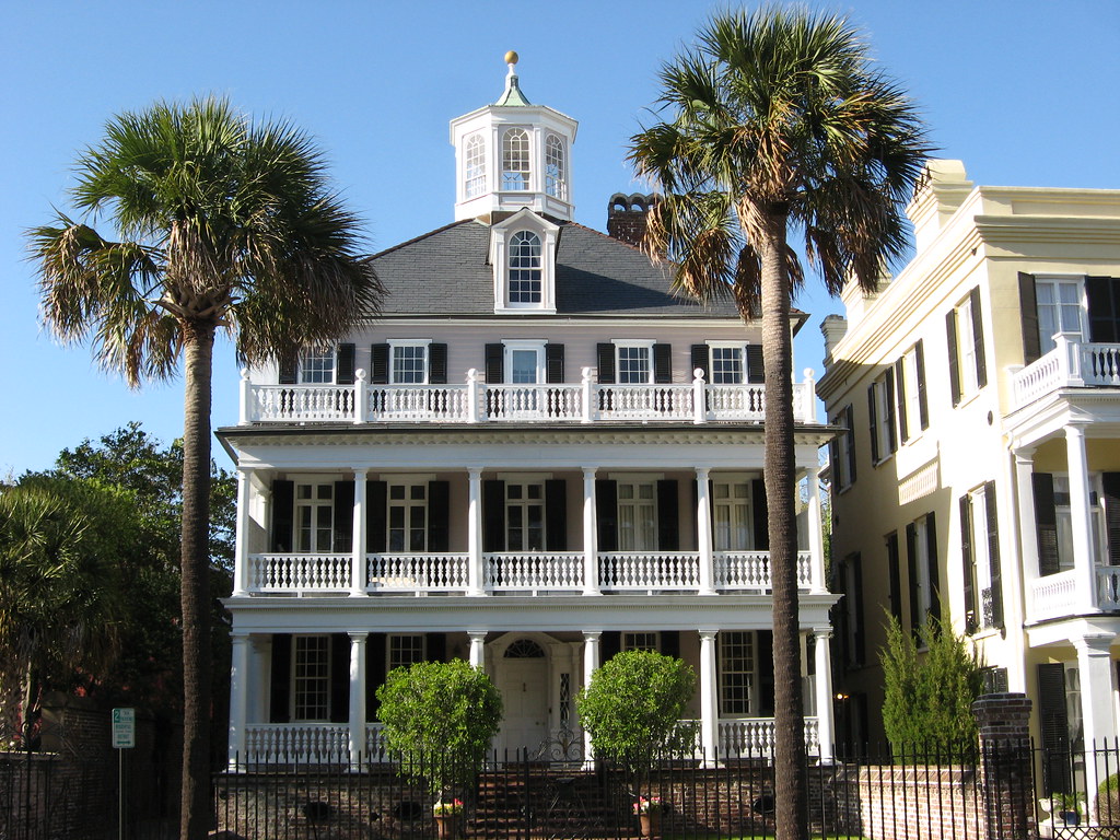 Charleston South Battery mansion This large dwelling hous… Flickr