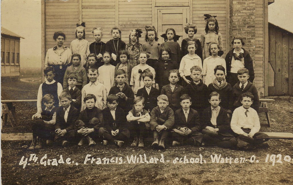 Francis Willard School 4th grade class, Warren, Ohio 1920 a photo on