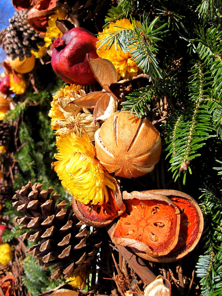 decorating with dried fruit The best thing about visiting … Flickr