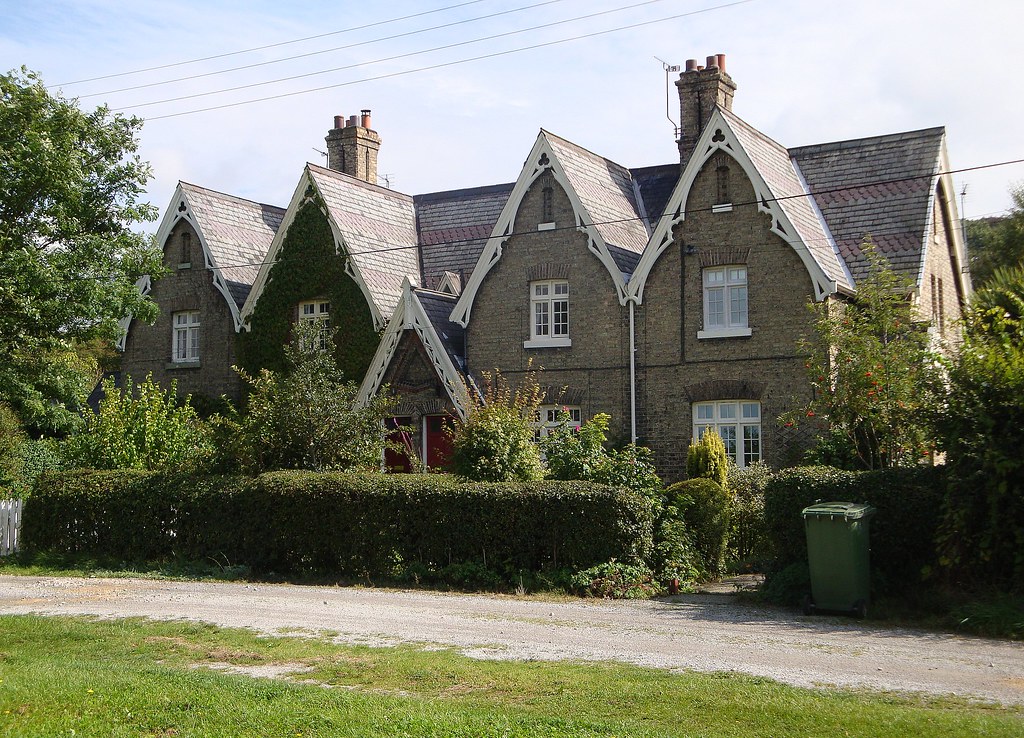 GWUK555 Estate Cottages at North Cliffe, East Yorkshire. Flickr