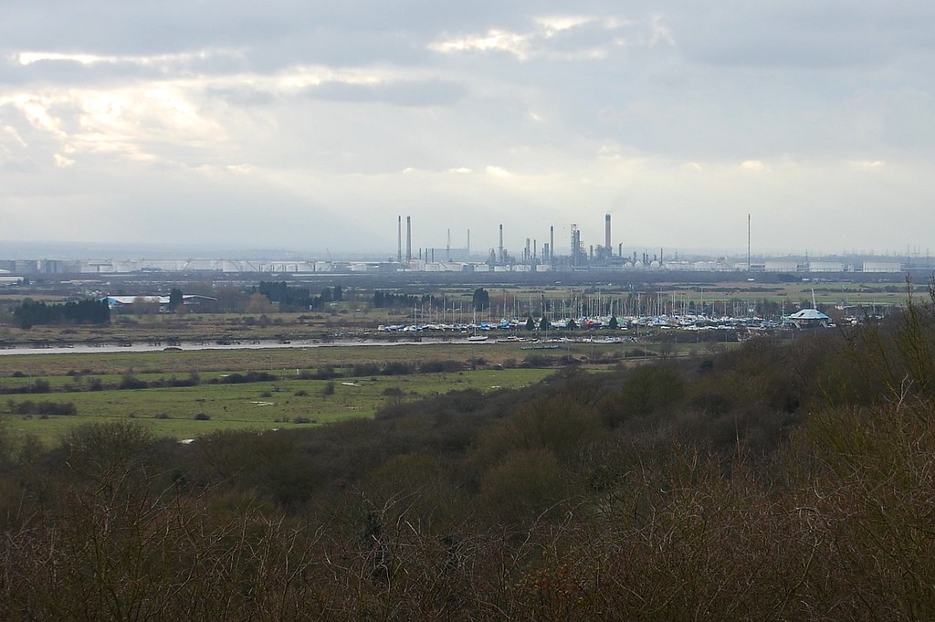 Canvey View The scenic delights of the Thames Estuary as s… Flickr