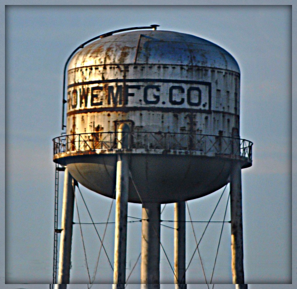 Rowe Manufacturing Watertower Rowe Manufacturing Galesbu… Flickr