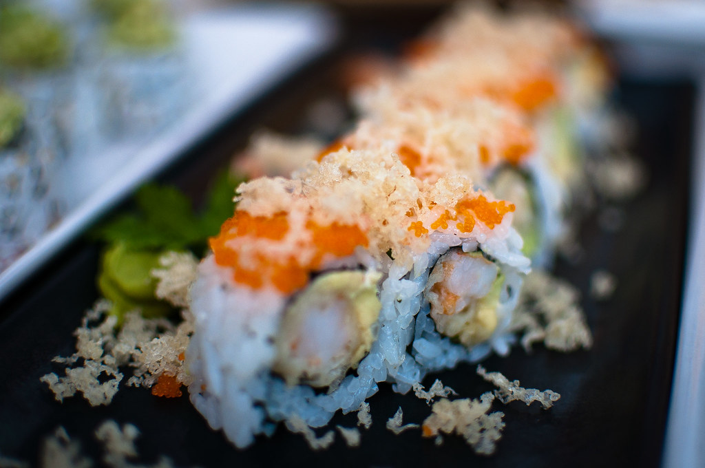 Ebi tempura uramaki Tempura de langostino, aguacate y mayo… Flickr