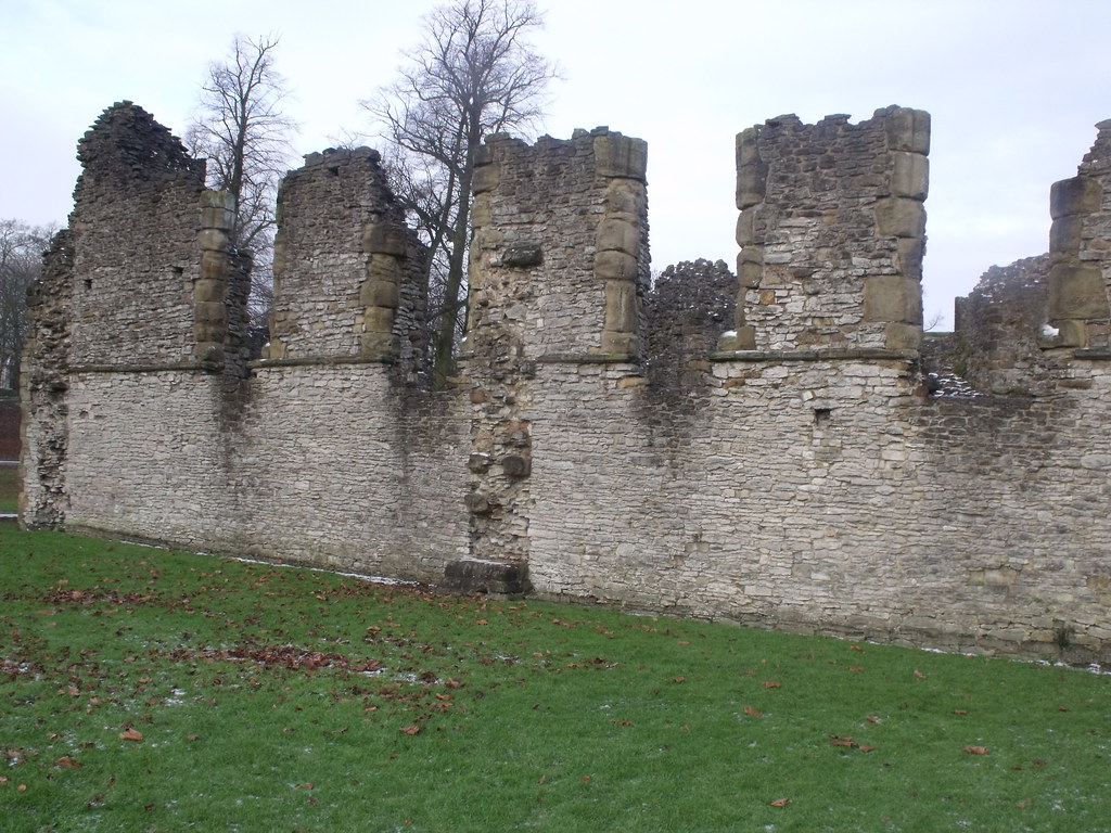 Priory Park, Dudley Dudley Priory ruins One of the main … Flickr