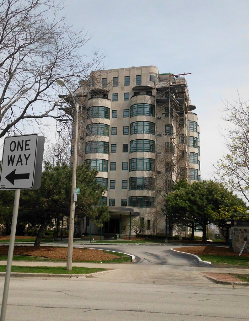Exton Apartments, Milwaukee Interesting apartment building… Flickr