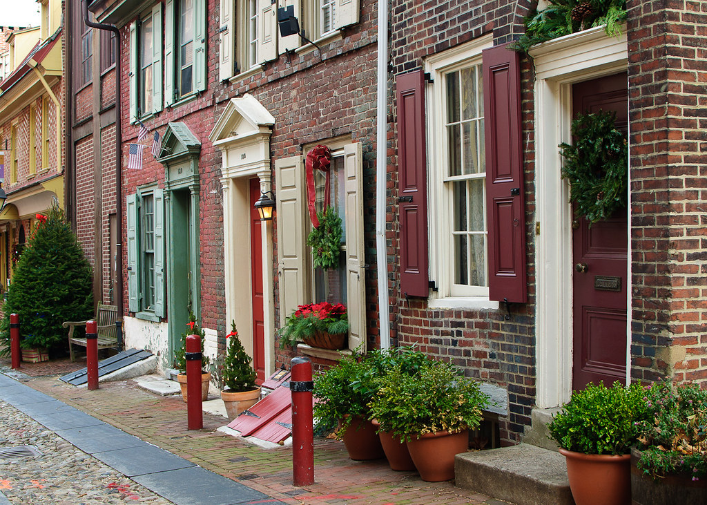 Elfreth's Alley Elfreth's Alley is the oldest continuously… Flickr