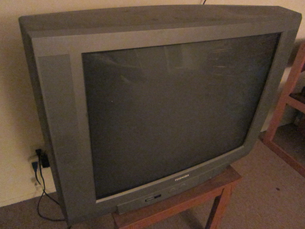 Black Toshiba 25" TV for Sale. With Remote Control 30 Flickr