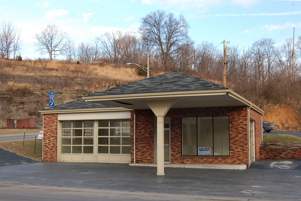 Kentucky, Corbin, Standard Oil (9,274) Earl Leatherberry Flickr