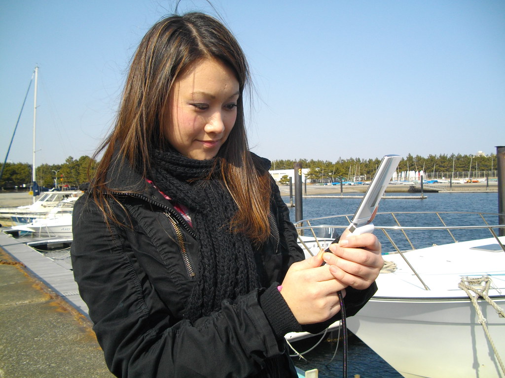 「釣りナビくん」マスコットガール マスコットガールのレイナちゃん。パンフレット用ポーズ集です。 釣りナビくんHP t… Flickr