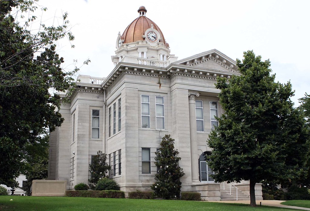 Lee County Courthouse Lee County Courthouse Court St., Tup… Flickr