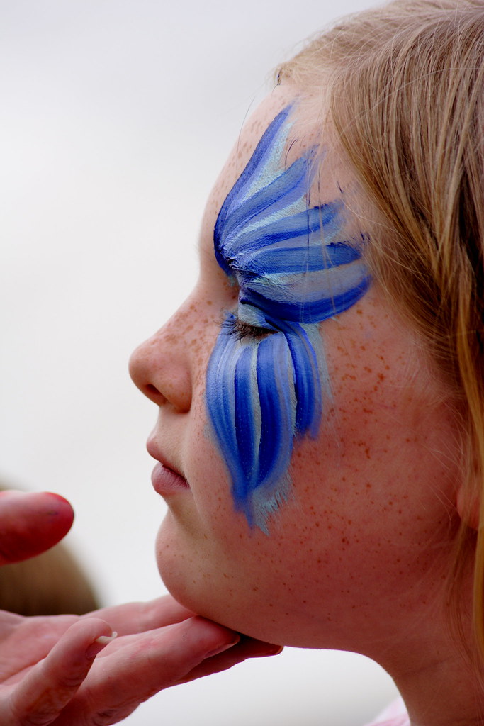 Face Painting Face painting booth at the Starkville Arts F… Flickr
