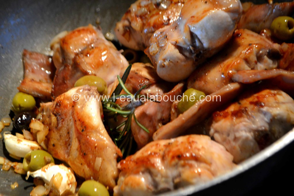 Rables de Lapin à la Moutarde et aux Olives © Ana Luthi To