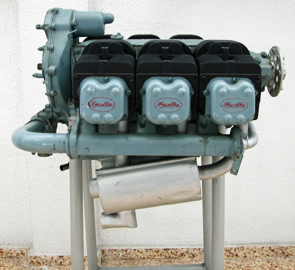 Franklin 335 6A4-165-B3 | This 1940 Franklin 6-cylinder engi… | Flickr