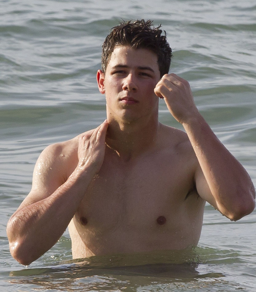 Nick Jonas Shirtless | OMFG! Why is he so hot! | iluvjb1618 | Flickr