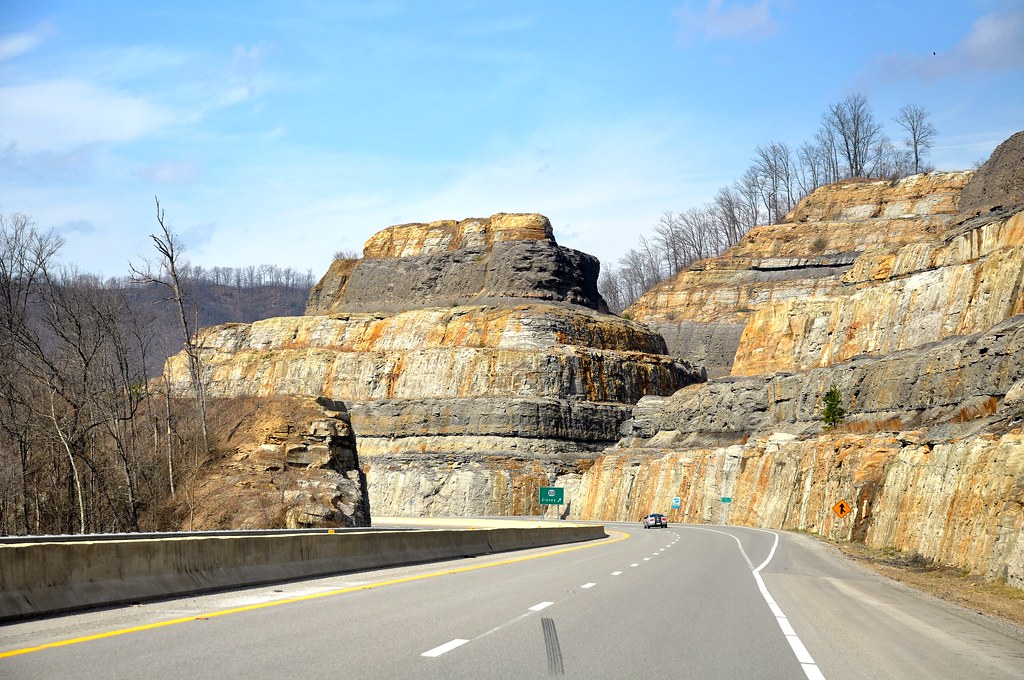 Elevation of Mays Branch Rd, Prestonsburg, KY, USA Topographic Map