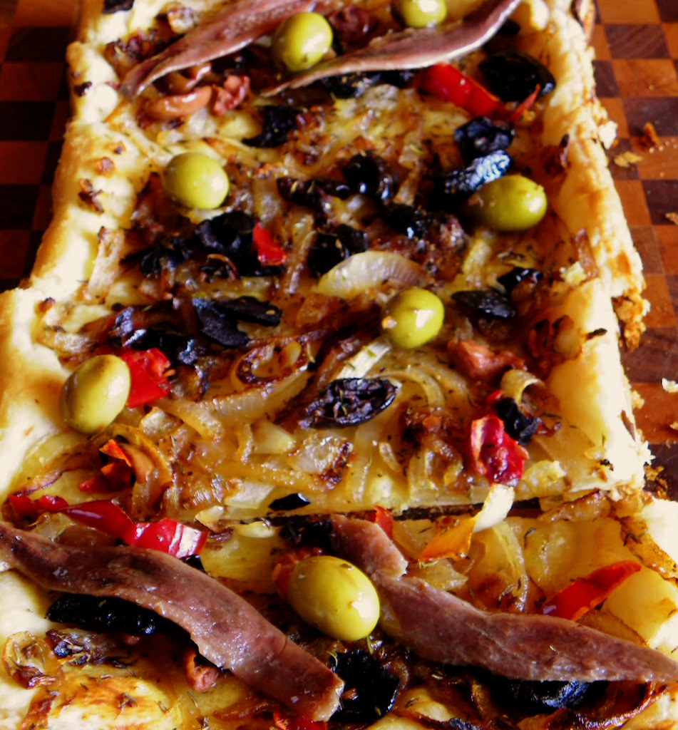 Pissaladière Provençal food at its best... puff pastry (or… Flickr