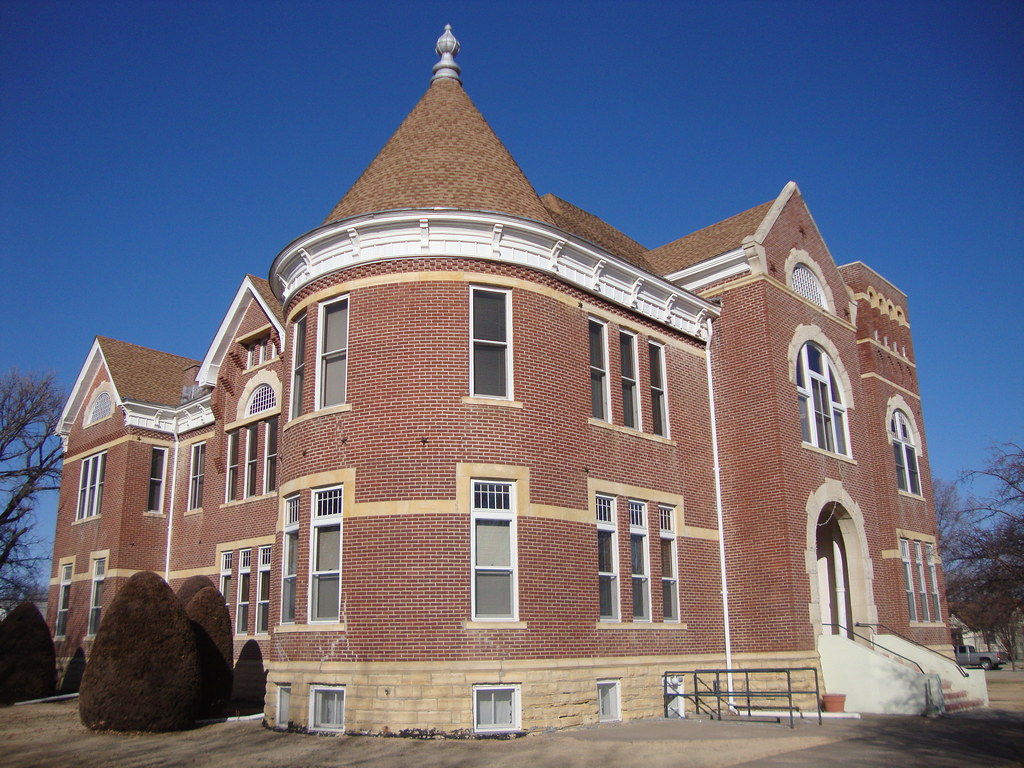 Rush County Courthouse (La Crosse, Kansas) This courthouse… Flickr