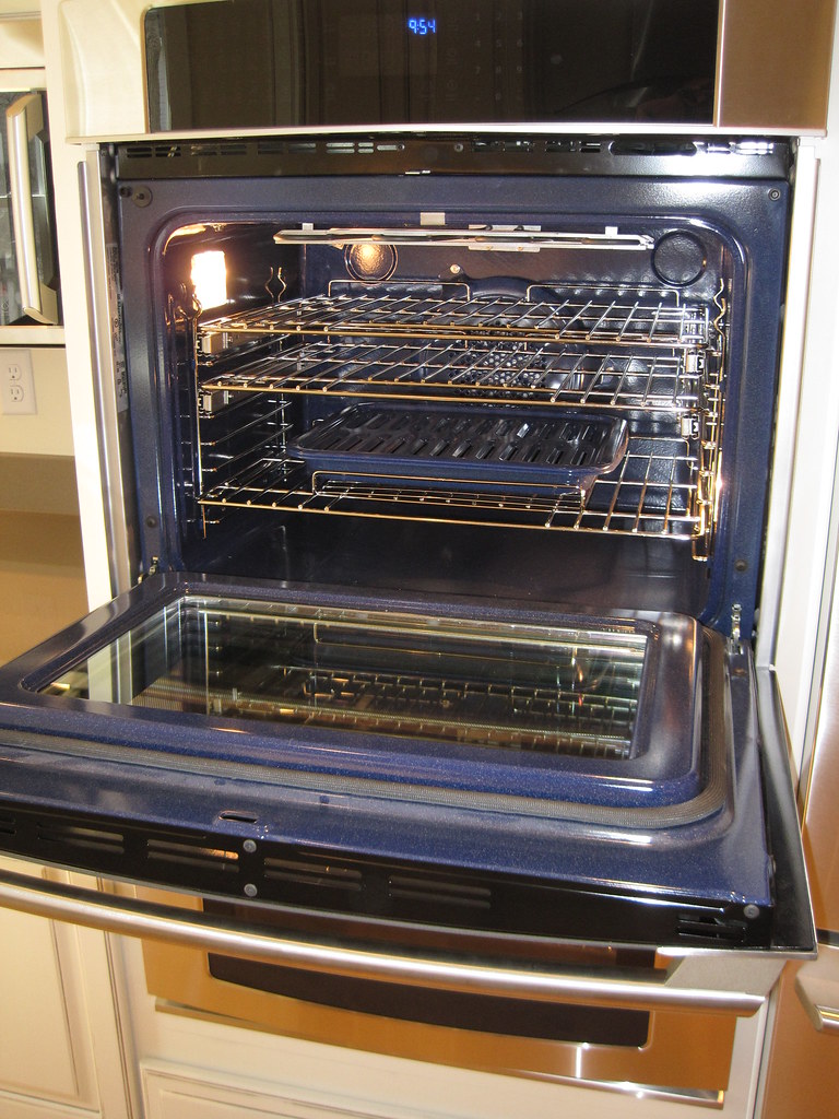 Professional Grade Oven Top interior of top oven