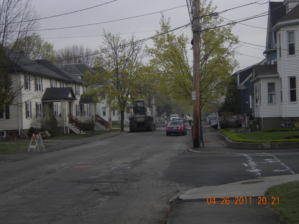 Lowell Street Repaving Crews are working on Lowell Street … Flickr
