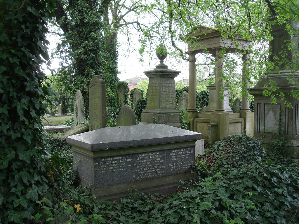 Welford Road Cemetery 2011 Flickr