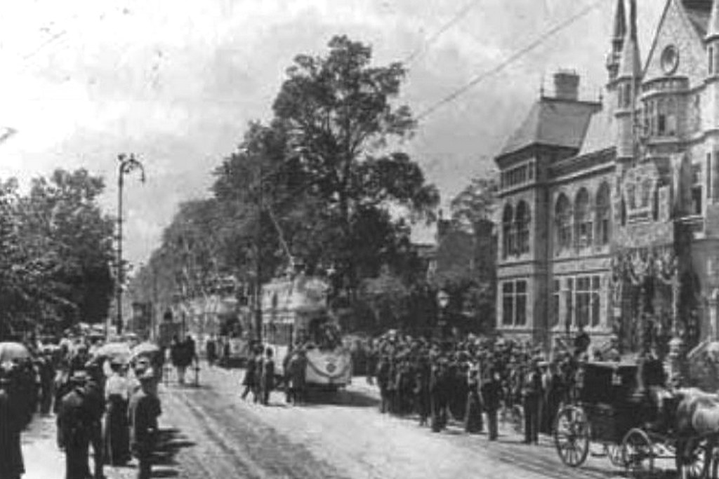 EALING TOWN HALL 1901 ealing town hall 1901 Flickr