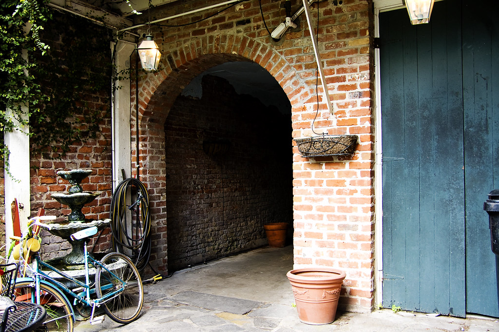 royal street courtyard Britt Reints Flickr