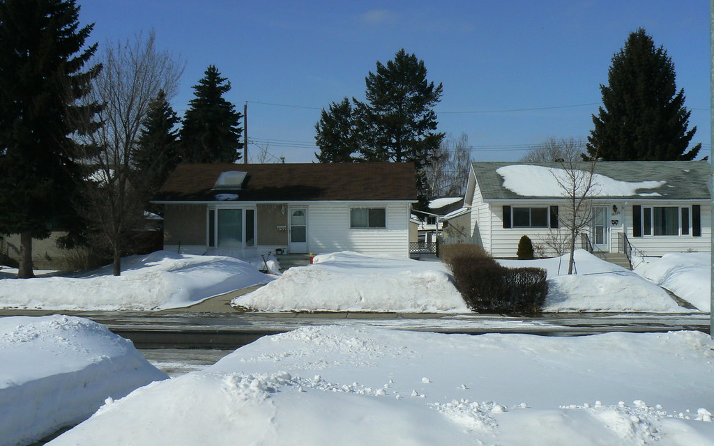 Gold Bar Housing in Gold Bar, Edmonton, Alberta. Jon Haylett Flickr