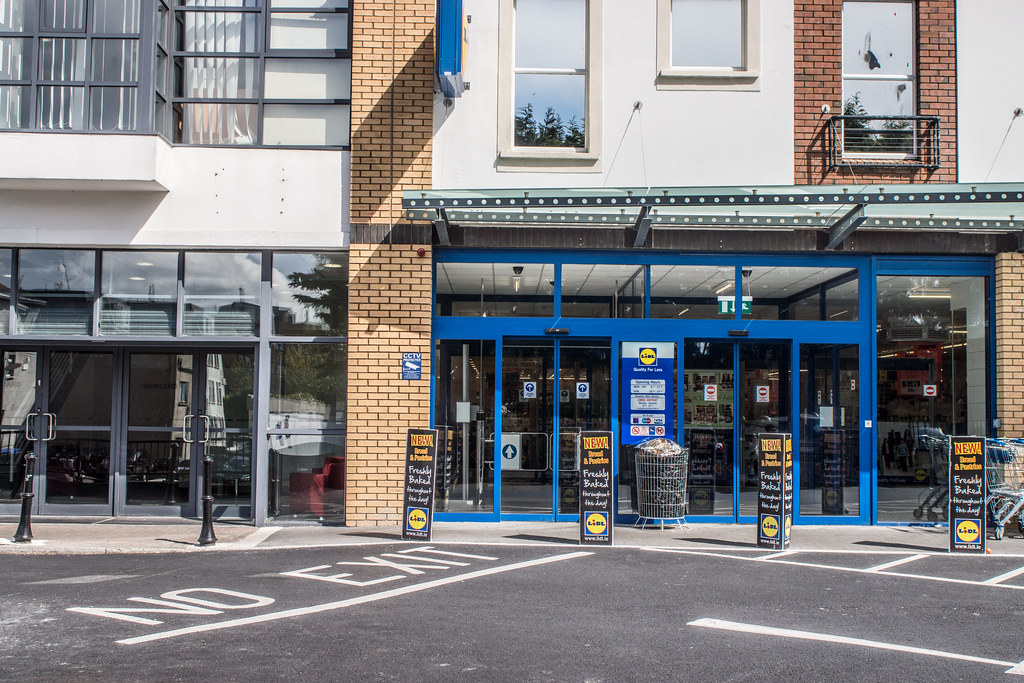 Plaza South Dublin (Ireland) , for… Flickr