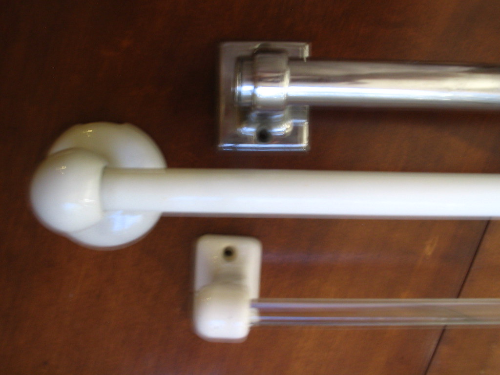 Vintage chrome towel bar / rod 2 Chrome towel bar in exce… Flickr