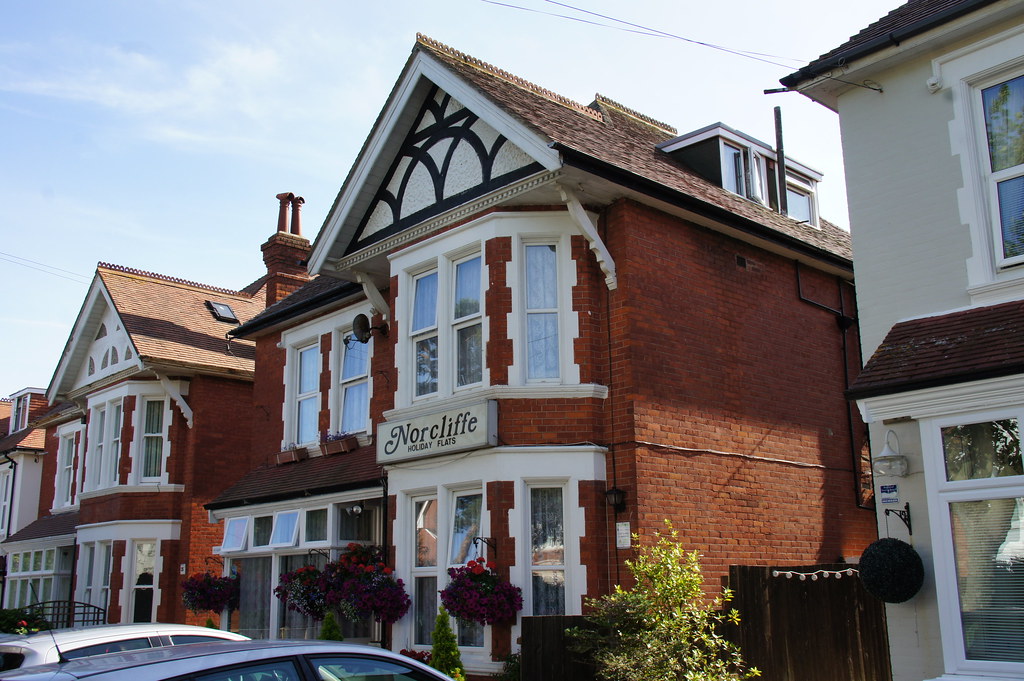 Norcliffe (Hadley), 33 Grand Avenue, West Southbourne, Bou… Flickr