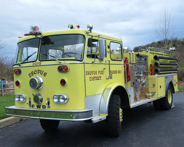1976 Seagrave Engine E2713, Esopus Fire District, Ulster County, New