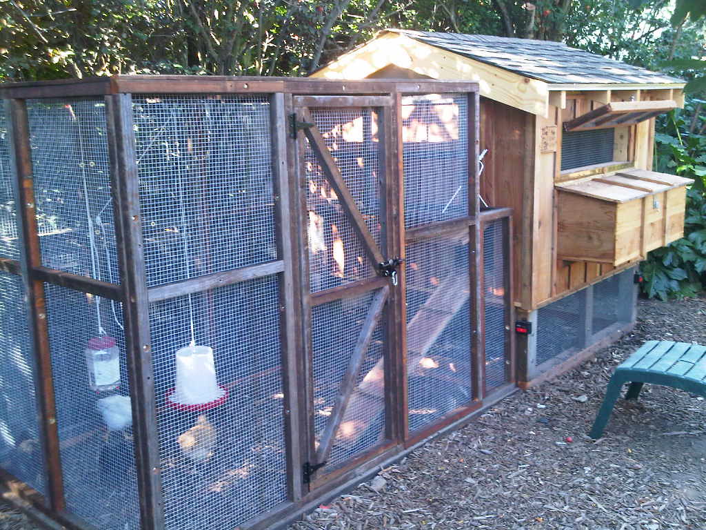 Recycled wood chicken coop Susie Wyshak Flickr