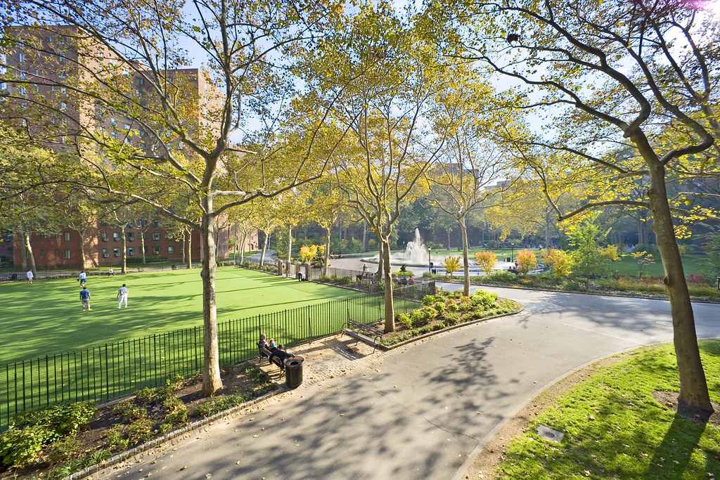 Stuyvesant Town Exterior Grounds of Peter Cooper Village A… Flickr