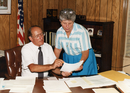Oak Lawn Village Hall Working in the village hall, Mayor E… Flickr