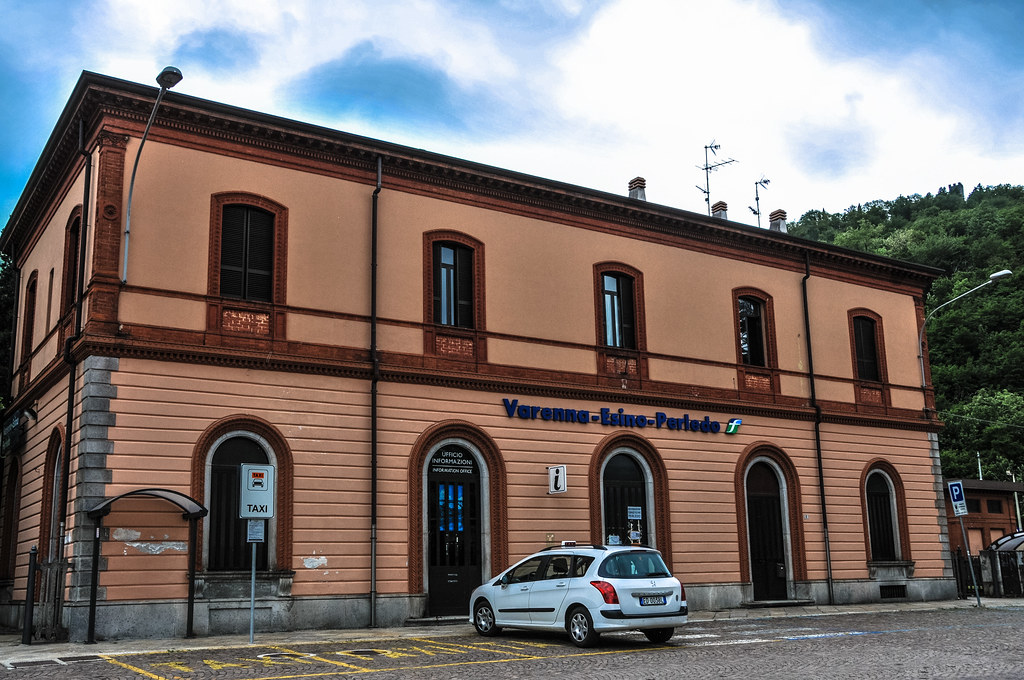 VarennaEsino Train Station Lake Como Italy Varenna Trai… Flickr