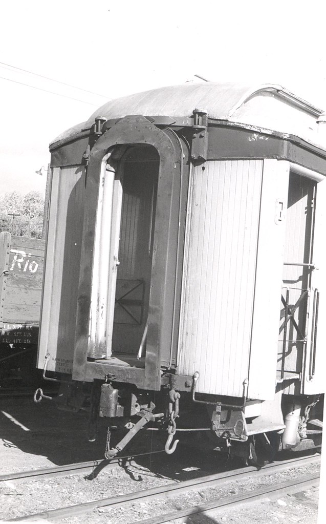 Car Ends Diaphram on the 327 coach, Alamosa car repair tra… Flickr