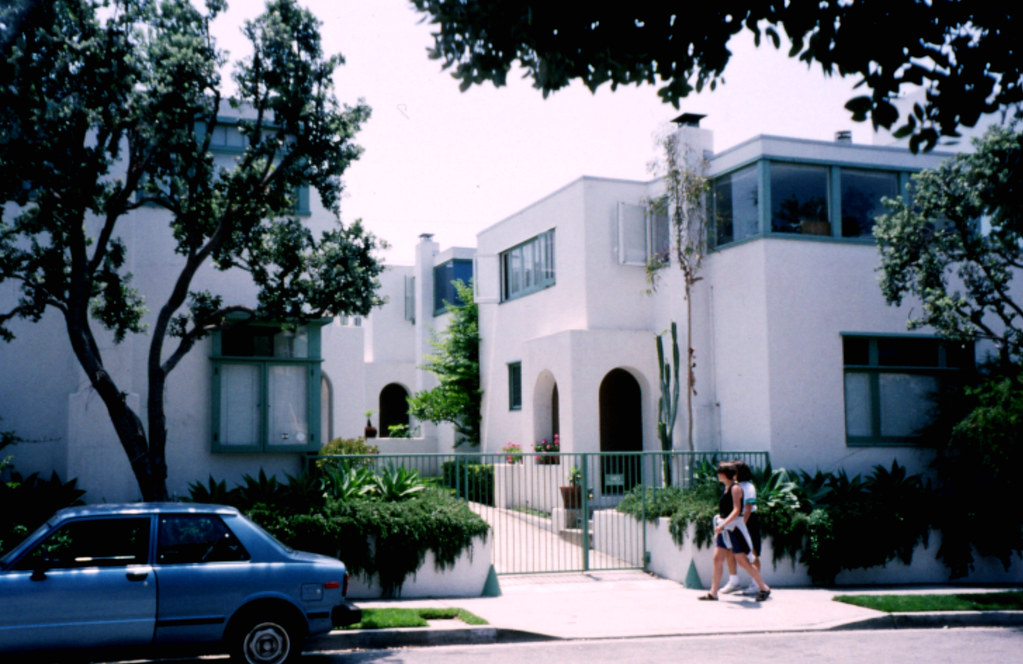 Horatio West Court, Santa Monica, Los Angeles. Architects;… Flickr