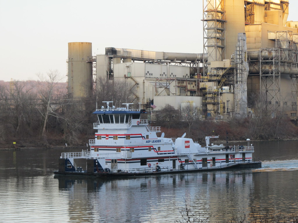 AEP Leader American Electric Power's towboat AEP Leader do… Flickr