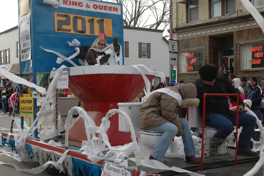 You can have your Rose Bowl Parade, this is the TOILET BOW… Flickr