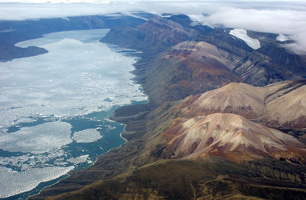 North Shore of Buchanan Bay Flying northwest from Alexandr… Flickr