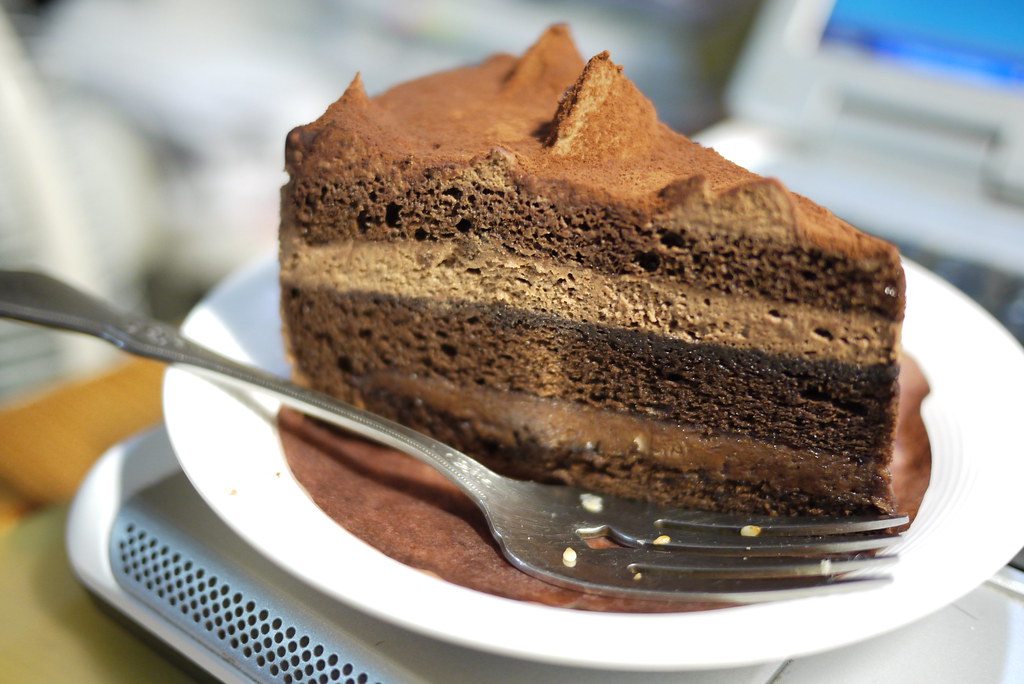 P1130730 Starbucks Chocolate Cake Homer1122 Flickr