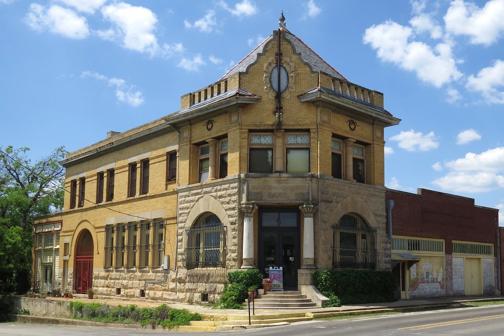 Pilot Point F&M Bank Building a photo on Flickriver
